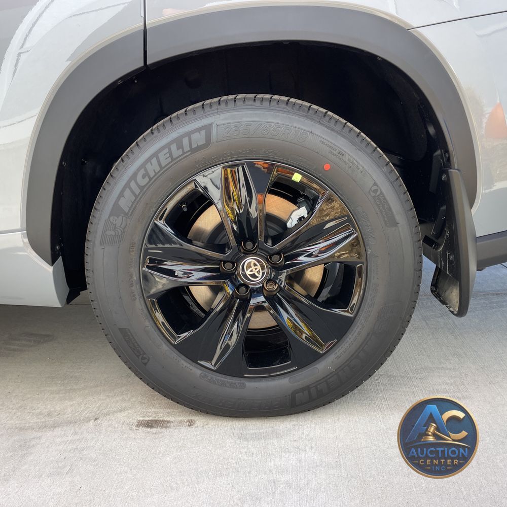2025 Toyota Highlander Hybrid XLE Nightshade