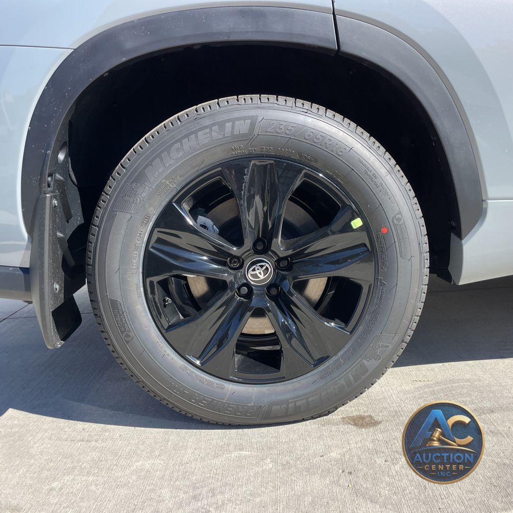 2025 Toyota Highlander Hybrid XLE Nightshade