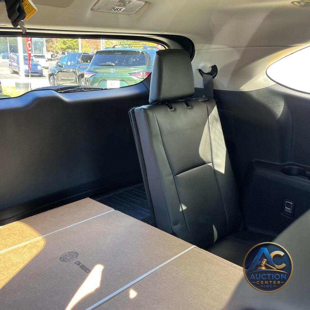2025 Toyota Highlander Hybrid XLE Nightshade