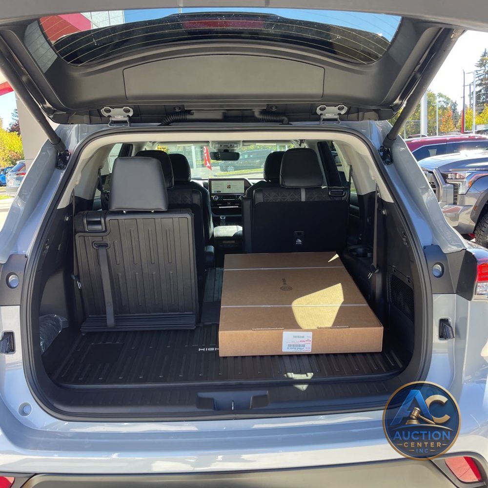 2025 Toyota Highlander Hybrid XLE Nightshade