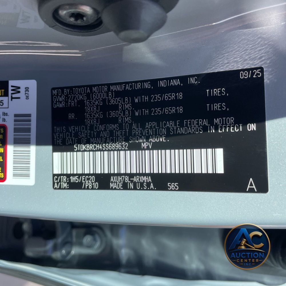 2025 Toyota Highlander Hybrid XLE Nightshade