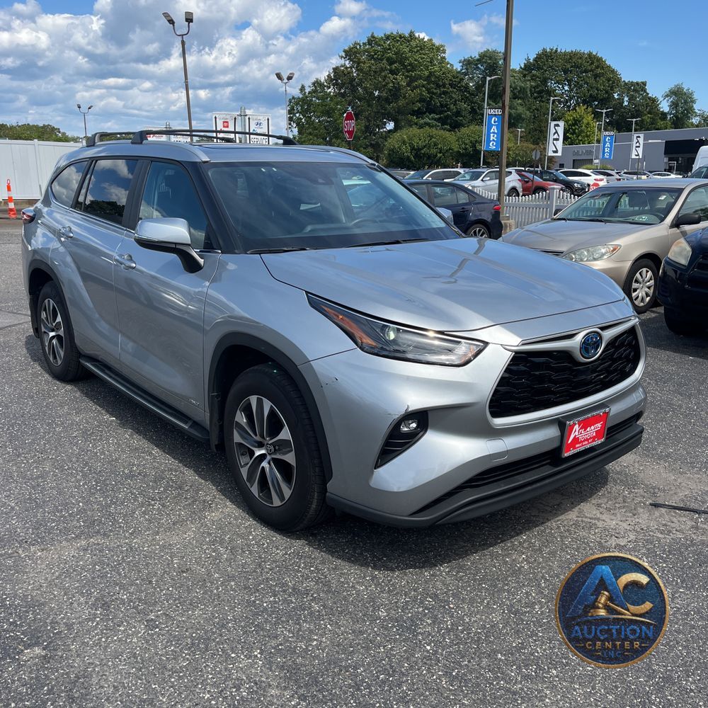 2024 Toyota Highlander Hybrid XLE
