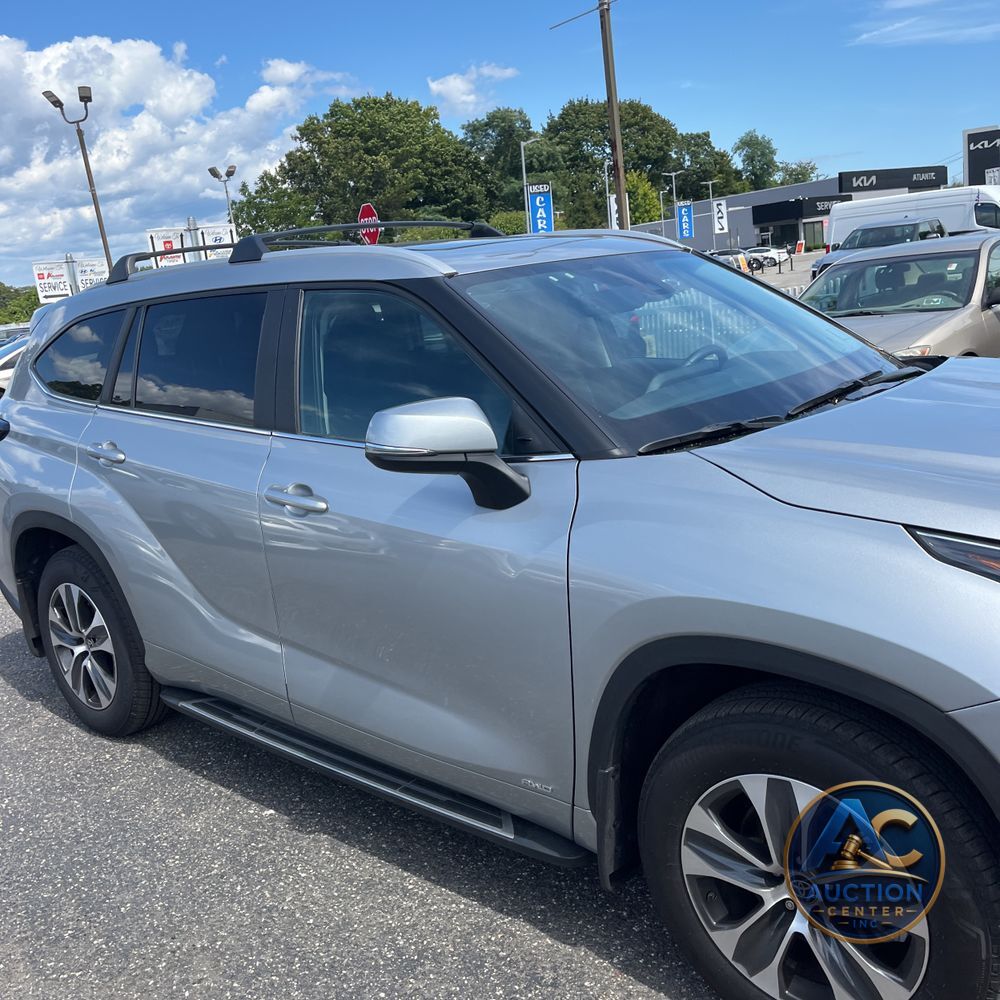 2024 Toyota Highlander Hybrid XLE