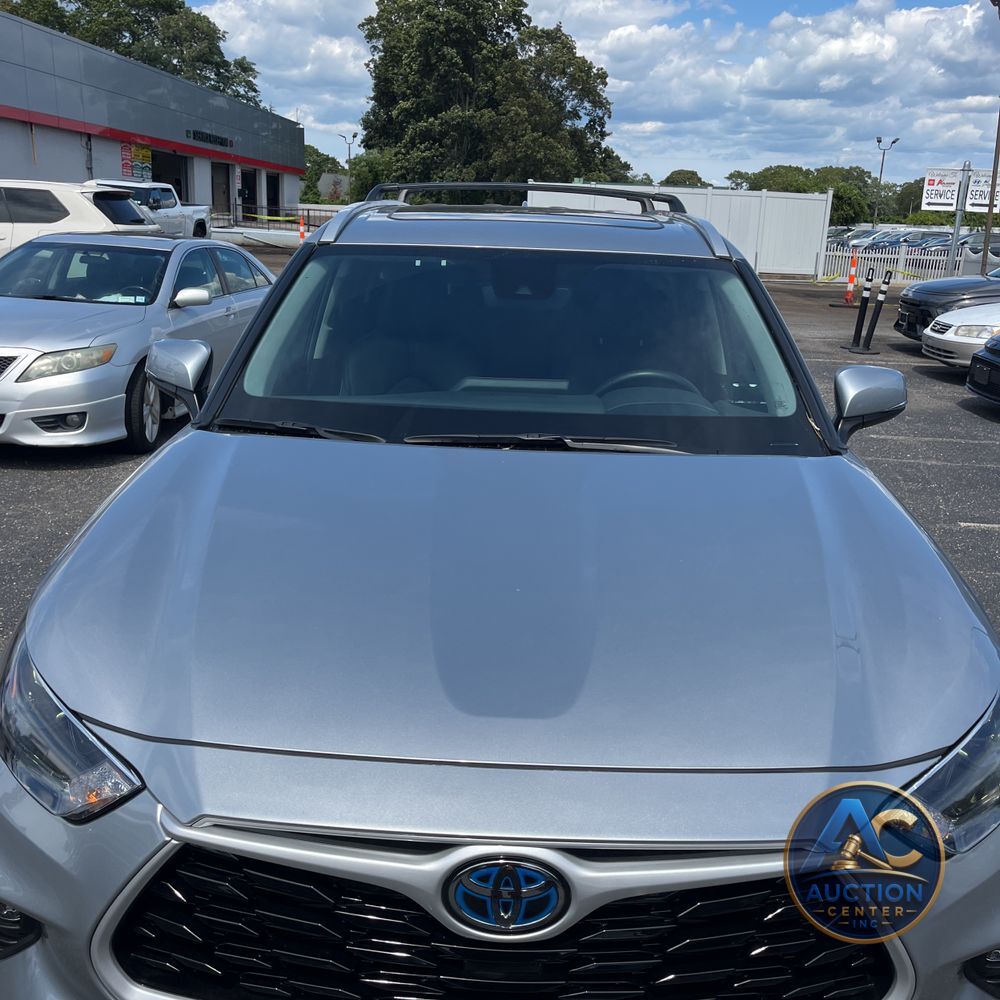 2024 Toyota Highlander Hybrid XLE