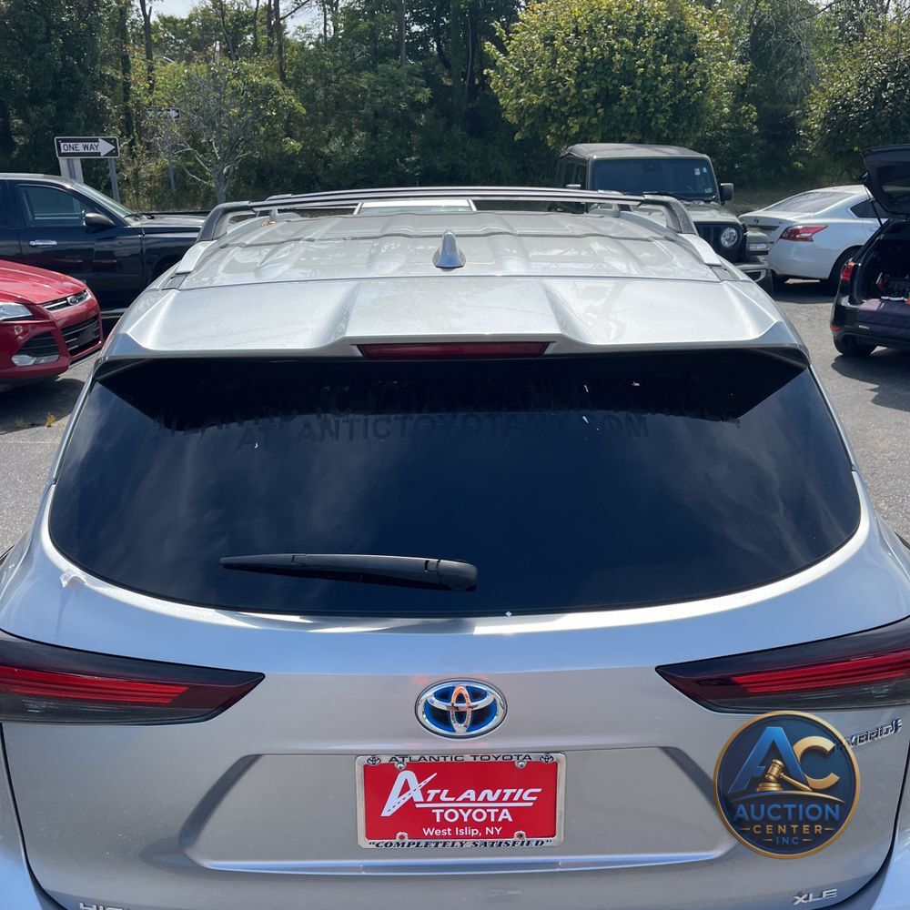 2024 Toyota Highlander Hybrid XLE