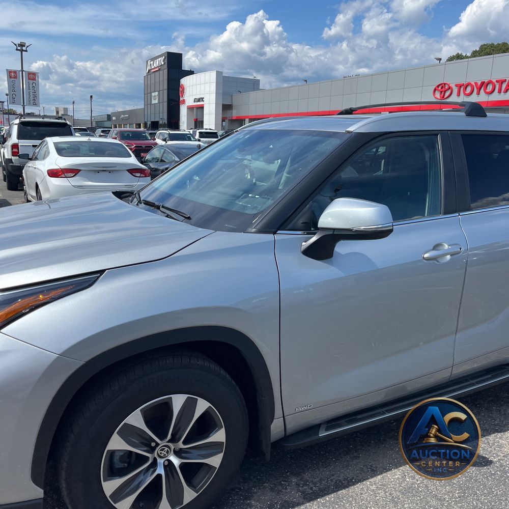 2024 Toyota Highlander Hybrid XLE