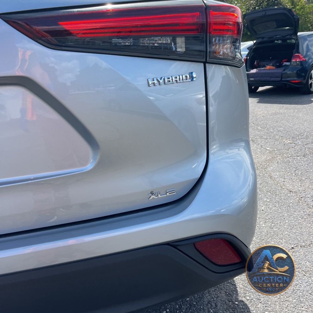 2024 Toyota Highlander Hybrid XLE