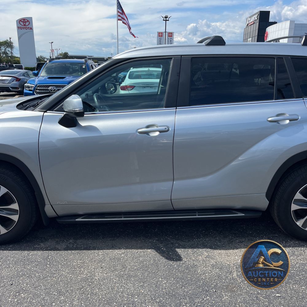 2024 Toyota Highlander Hybrid XLE
