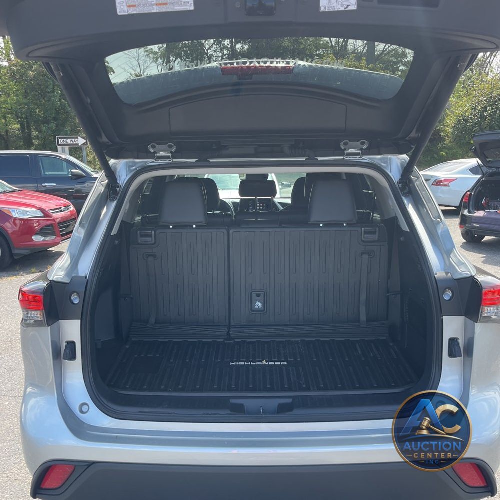 2024 Toyota Highlander Hybrid XLE