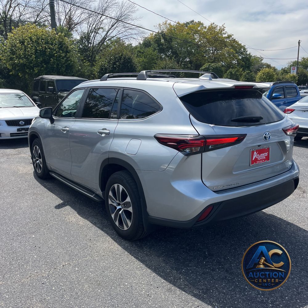 2024 Toyota Highlander Hybrid XLE