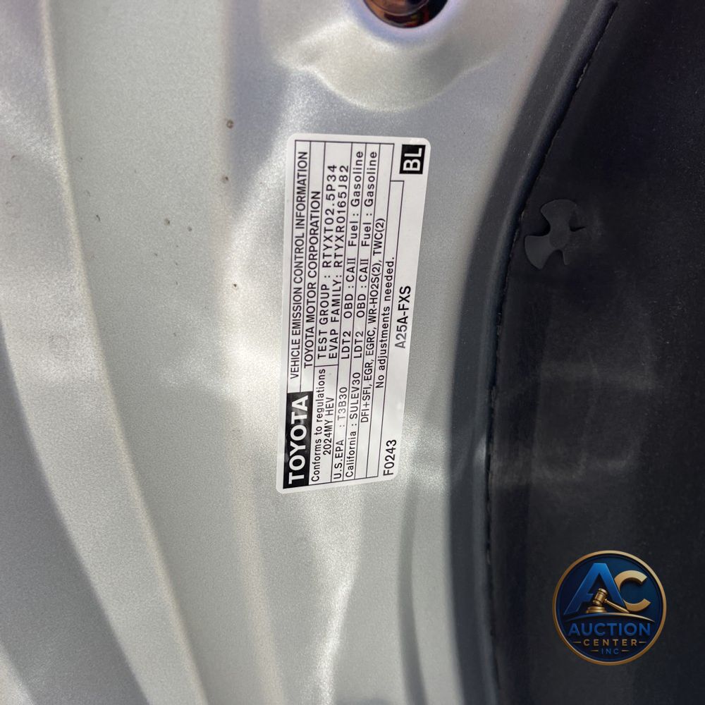 2024 Toyota Highlander Hybrid XLE