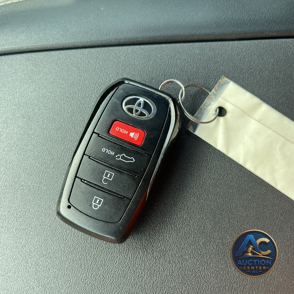 2024 Toyota Highlander Hybrid XLE