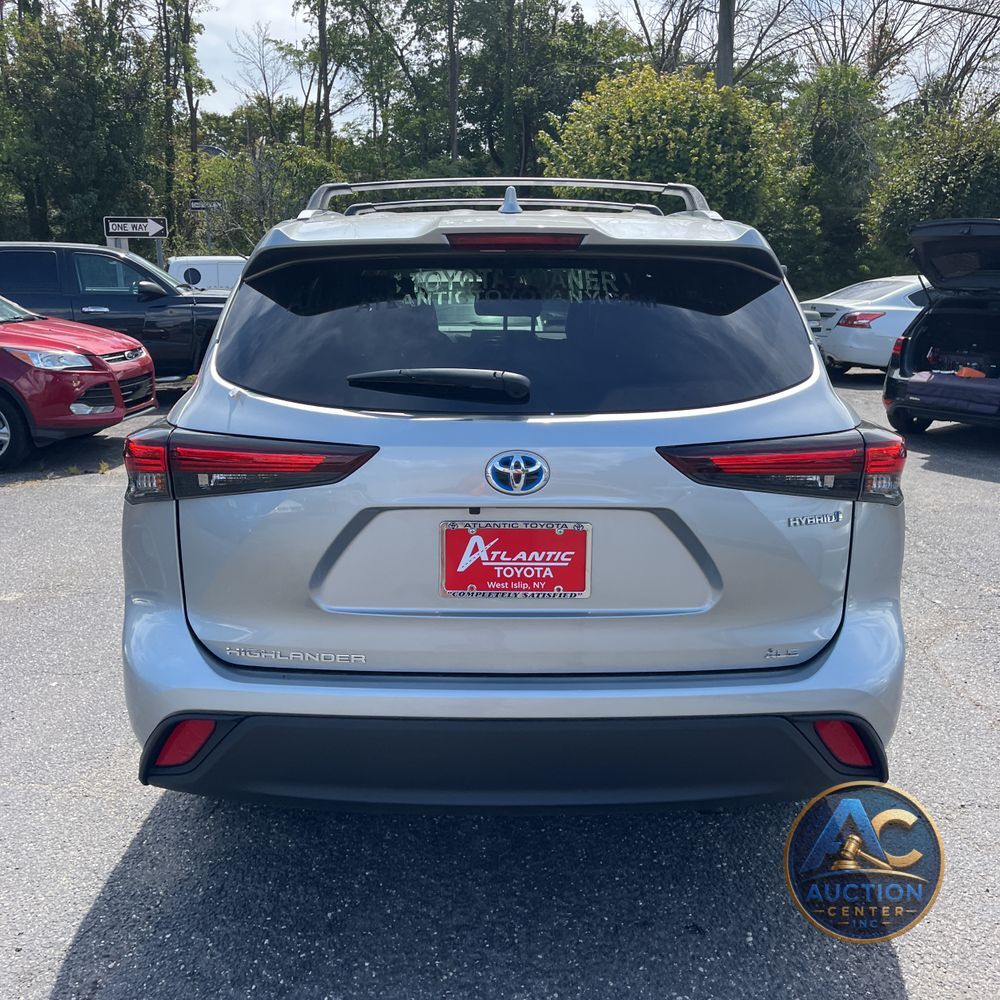 2024 Toyota Highlander Hybrid XLE