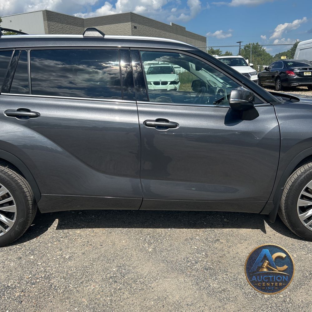 2024 Toyota Highlander Platinum