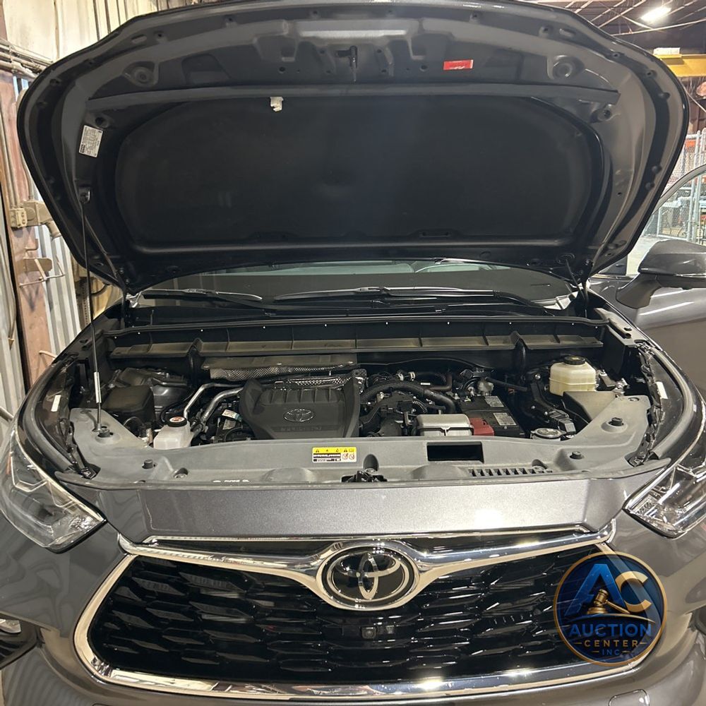 2024 Toyota Highlander Platinum