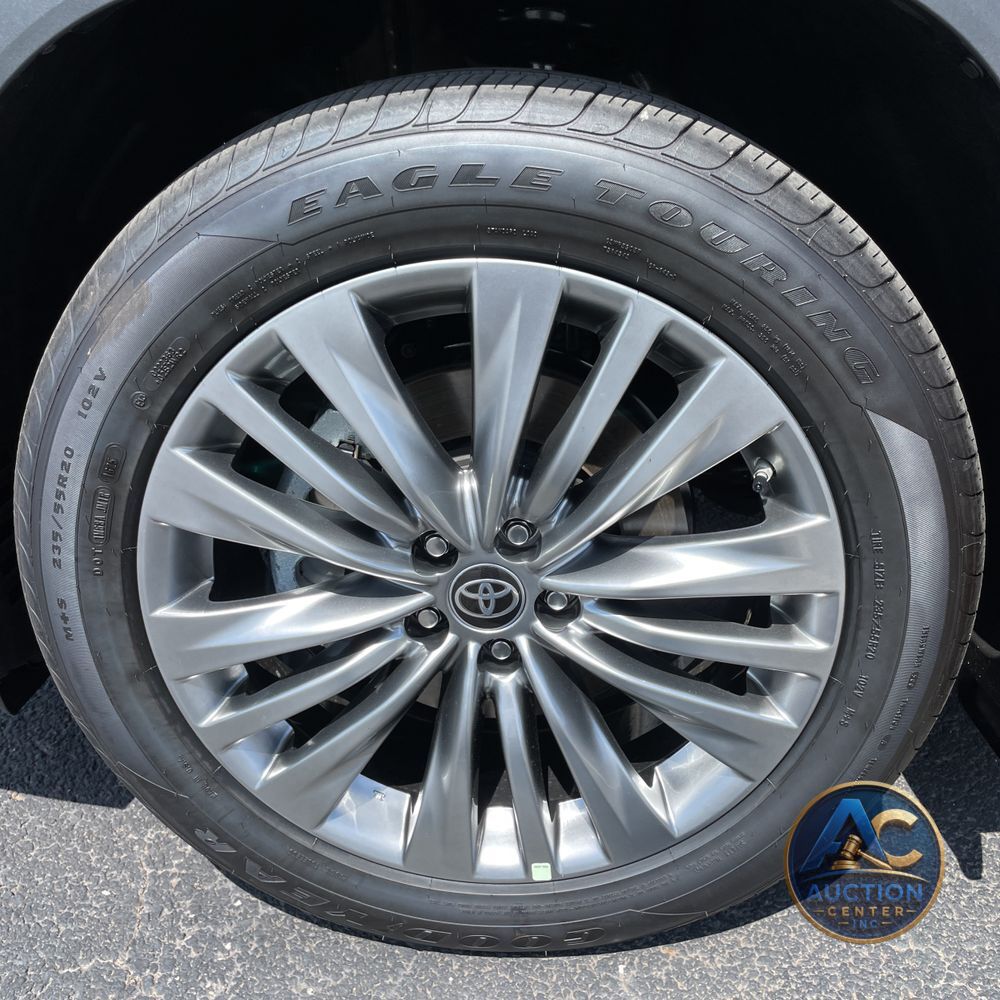 2025 Toyota Highlander Platinum
