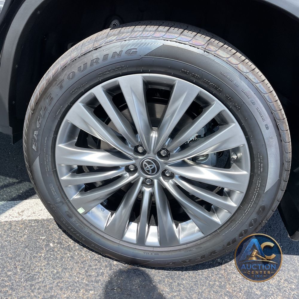2025 Toyota Highlander Platinum