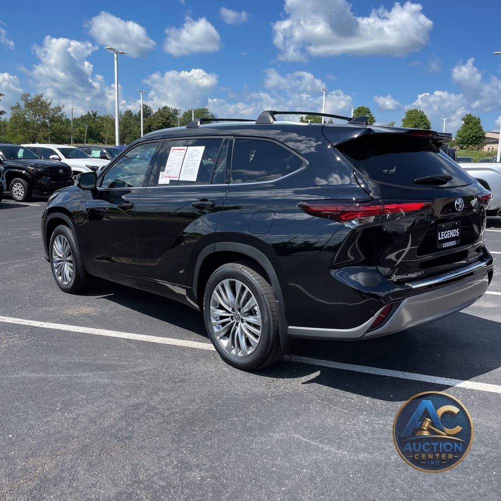 2025 Toyota Highlander Platinum