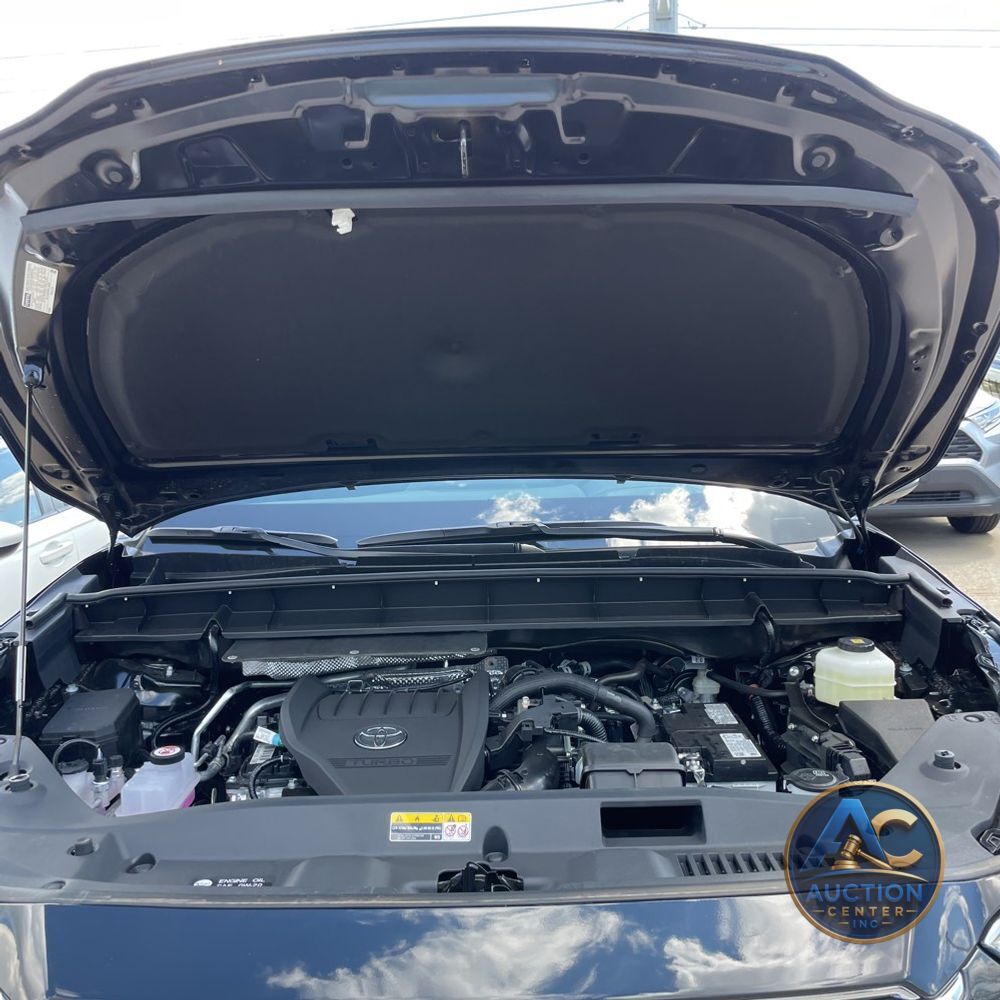 2025 Toyota Highlander Platinum
