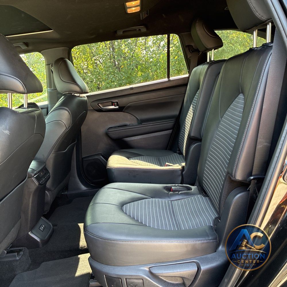 2025 Toyota Highlander XSE