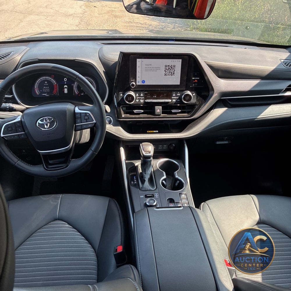 2025 Toyota Highlander XSE