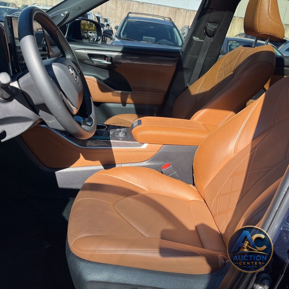 2025 Toyota Highlander Platinum