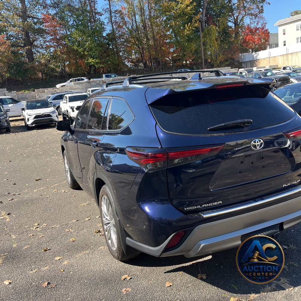 2025 Toyota Highlander Platinum