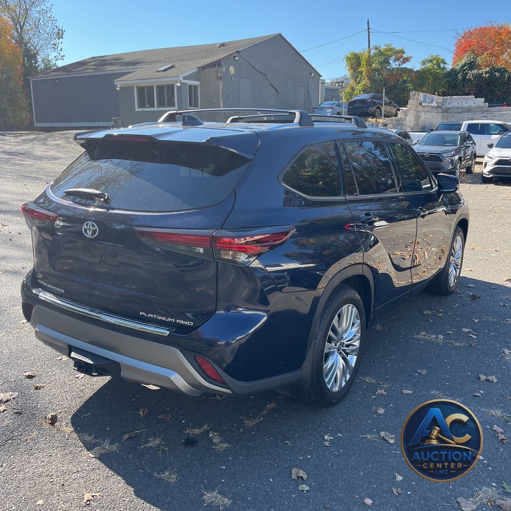 2025 Toyota Highlander Platinum
