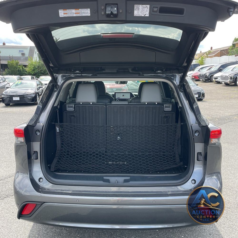 2023 Toyota Highlander Hybrid Limited
