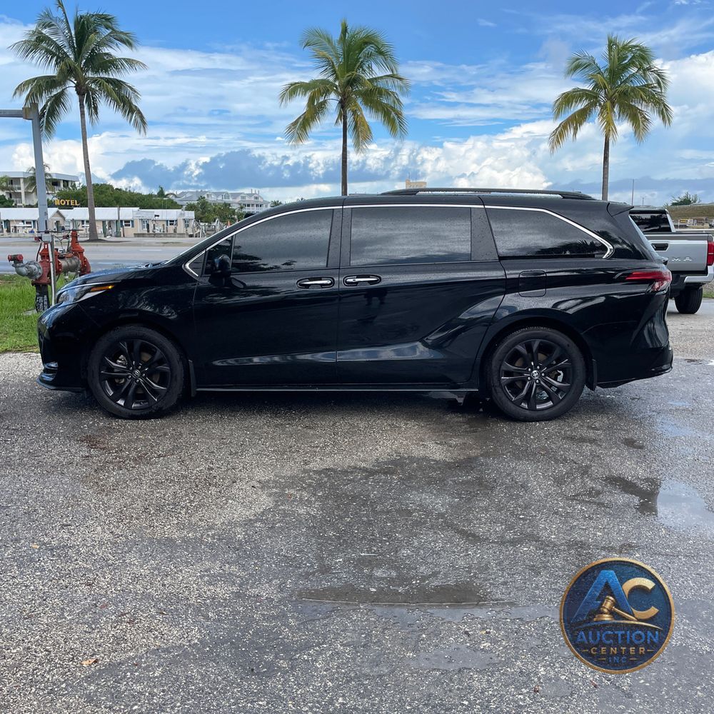 2024 Toyota Sienna XSE 7-Passenger