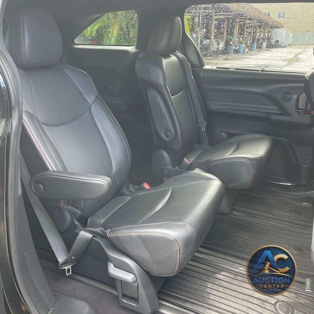 2024 Toyota Sienna XSE 7-Passenger