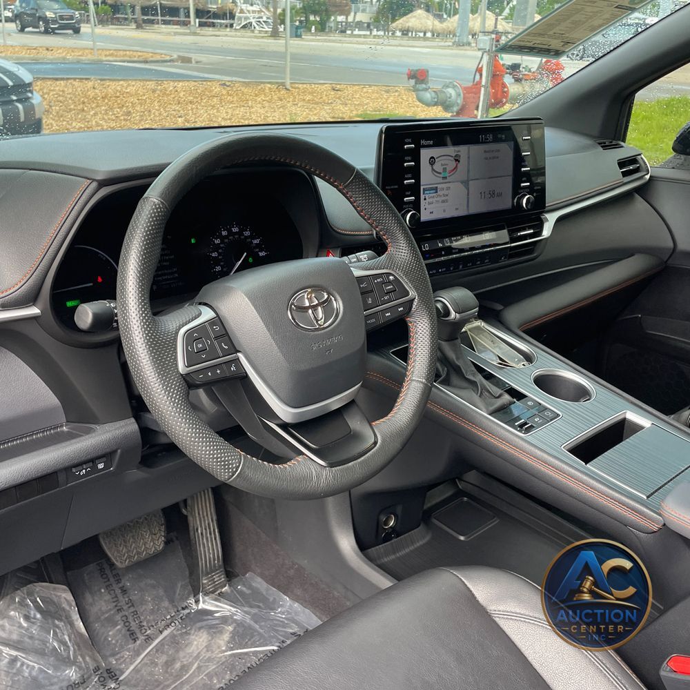2024 Toyota Sienna XSE 7-Passenger