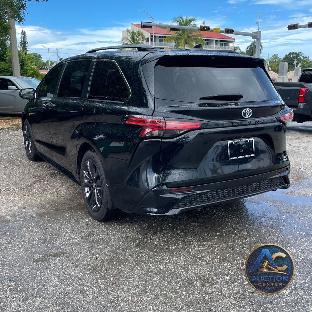 2024 Toyota Sienna XSE 7-Passenger