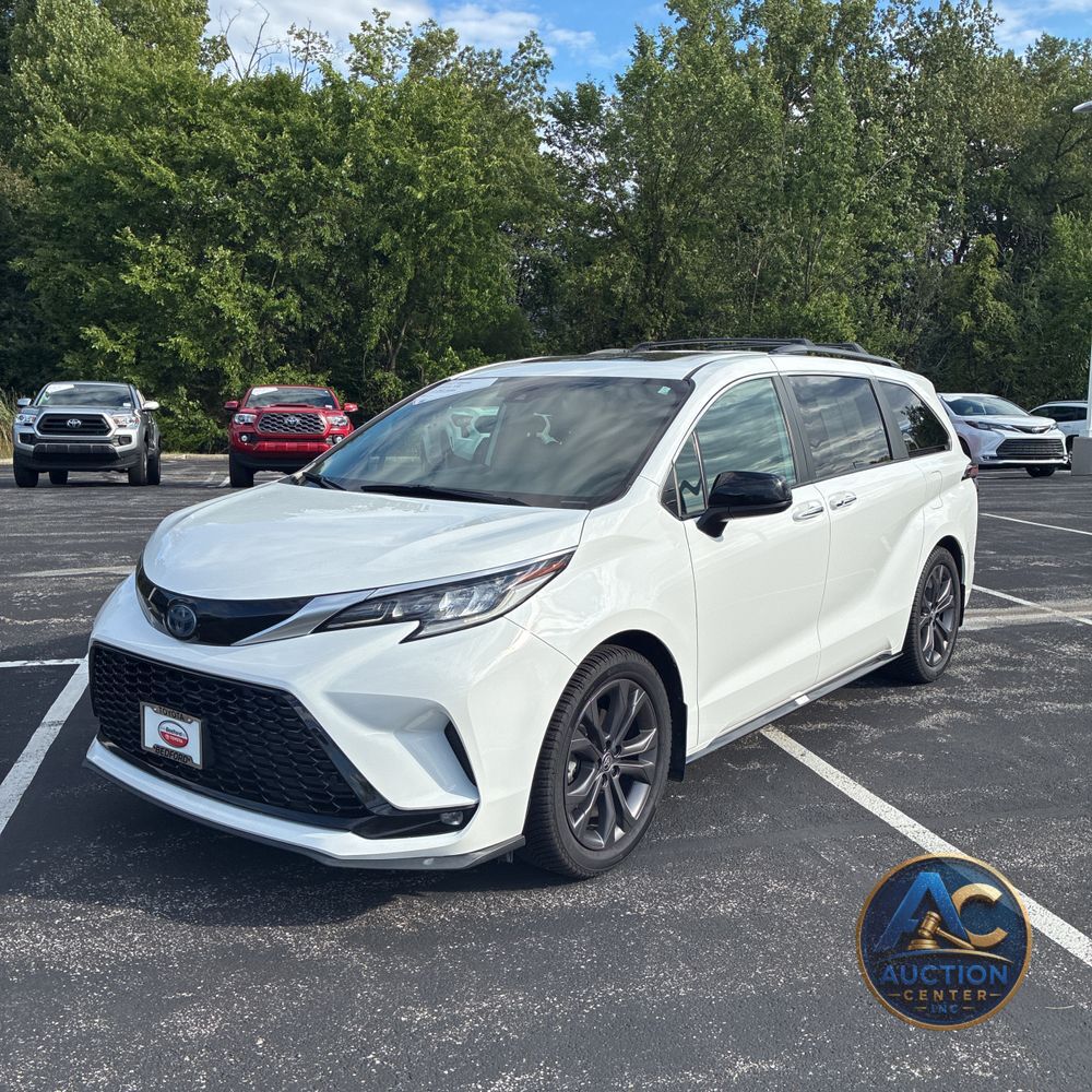 2023 Toyota Sienna XSE 7-Passenger
