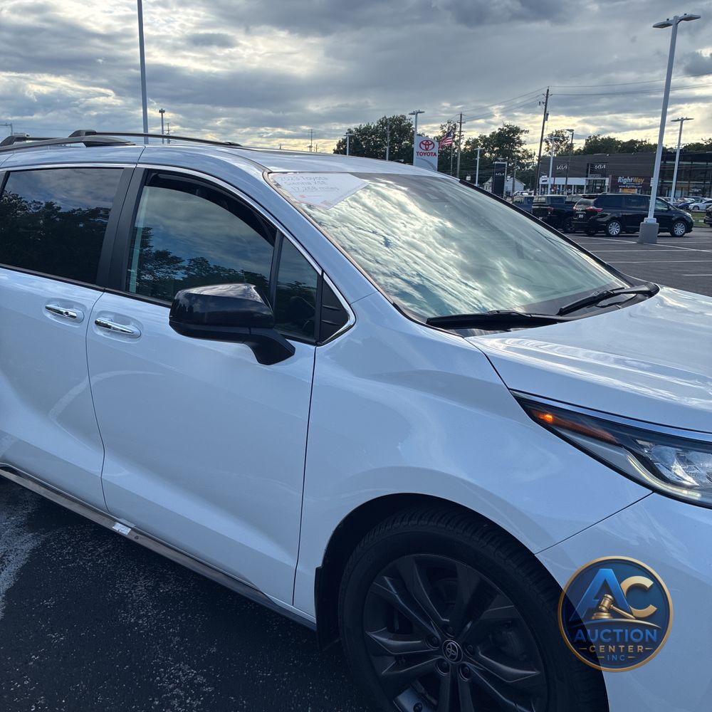 2023 Toyota Sienna XSE 7-Passenger