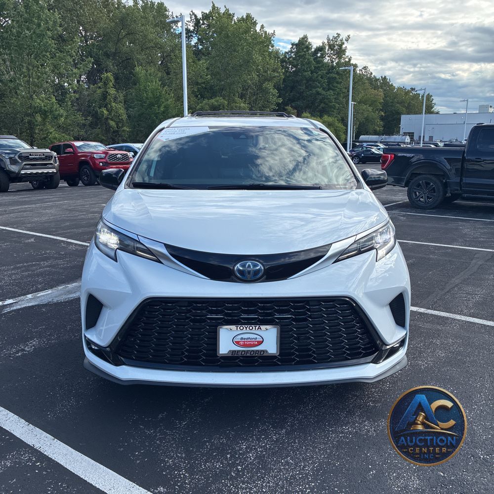 2023 Toyota Sienna XSE 7-Passenger