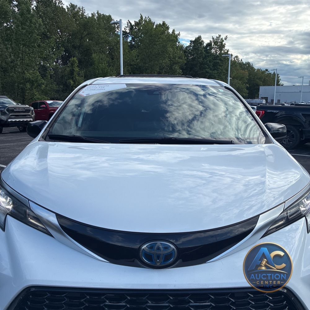 2023 Toyota Sienna XSE 7-Passenger