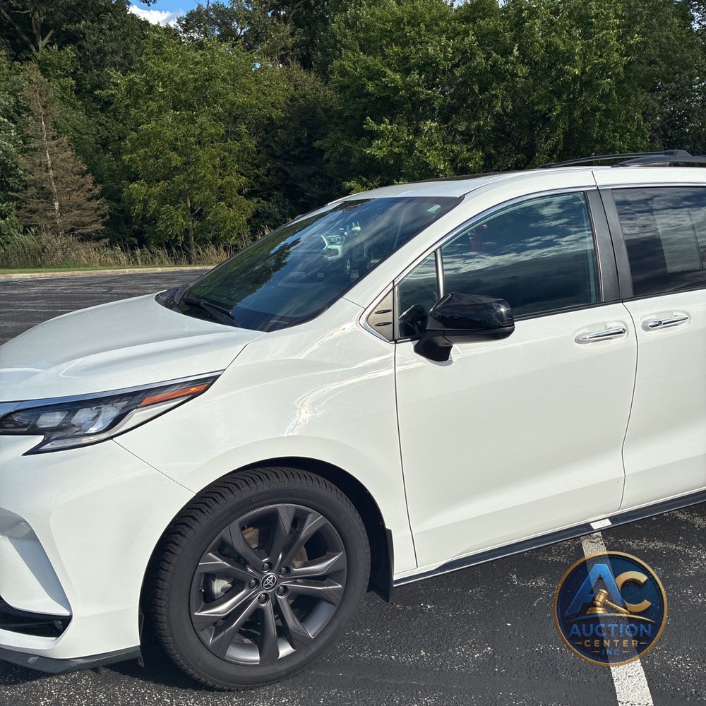 2023 Toyota Sienna XSE 7-Passenger
