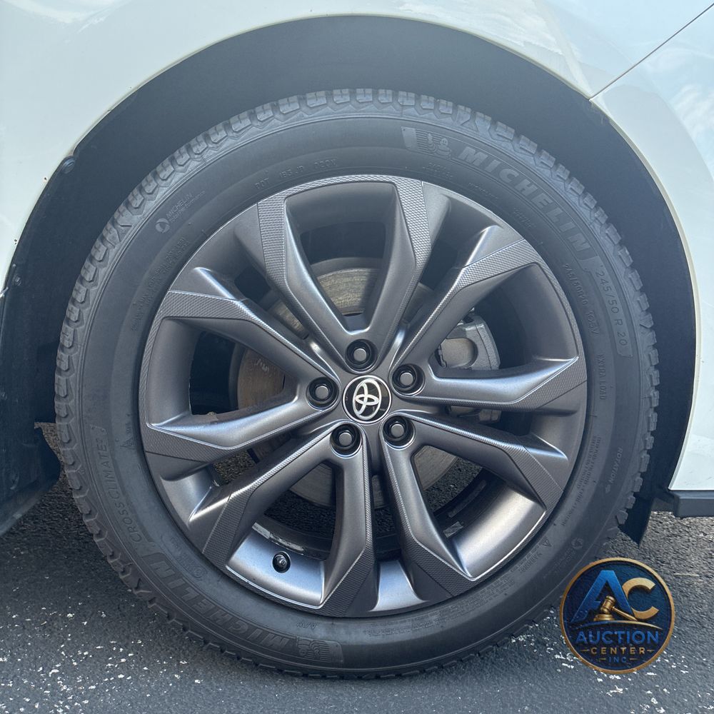 2023 Toyota Sienna XSE 7-Passenger
