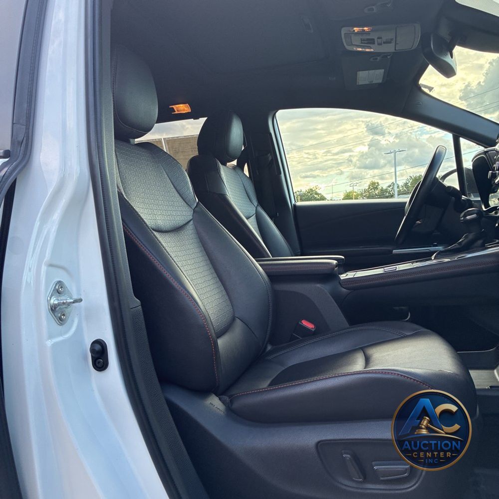 2023 Toyota Sienna XSE 7-Passenger