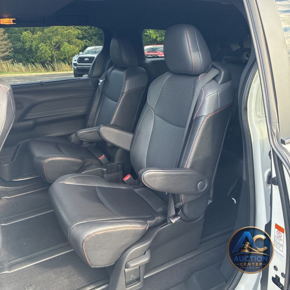 2023 Toyota Sienna XSE 7-Passenger