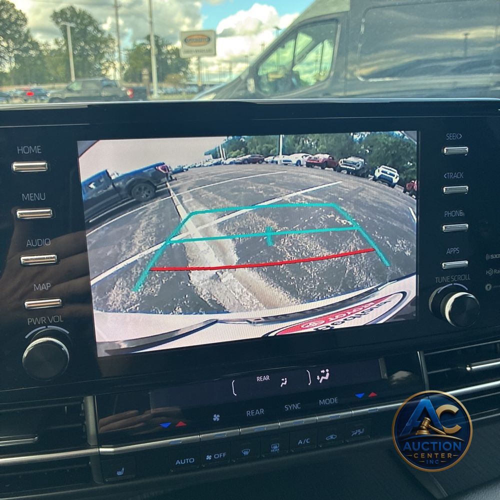2023 Toyota Sienna XSE 7-Passenger