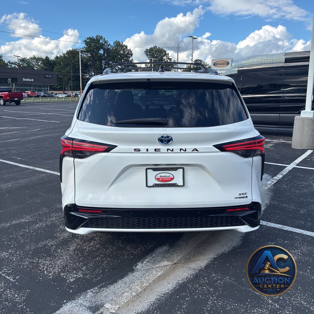 2023 Toyota Sienna XSE 7-Passenger