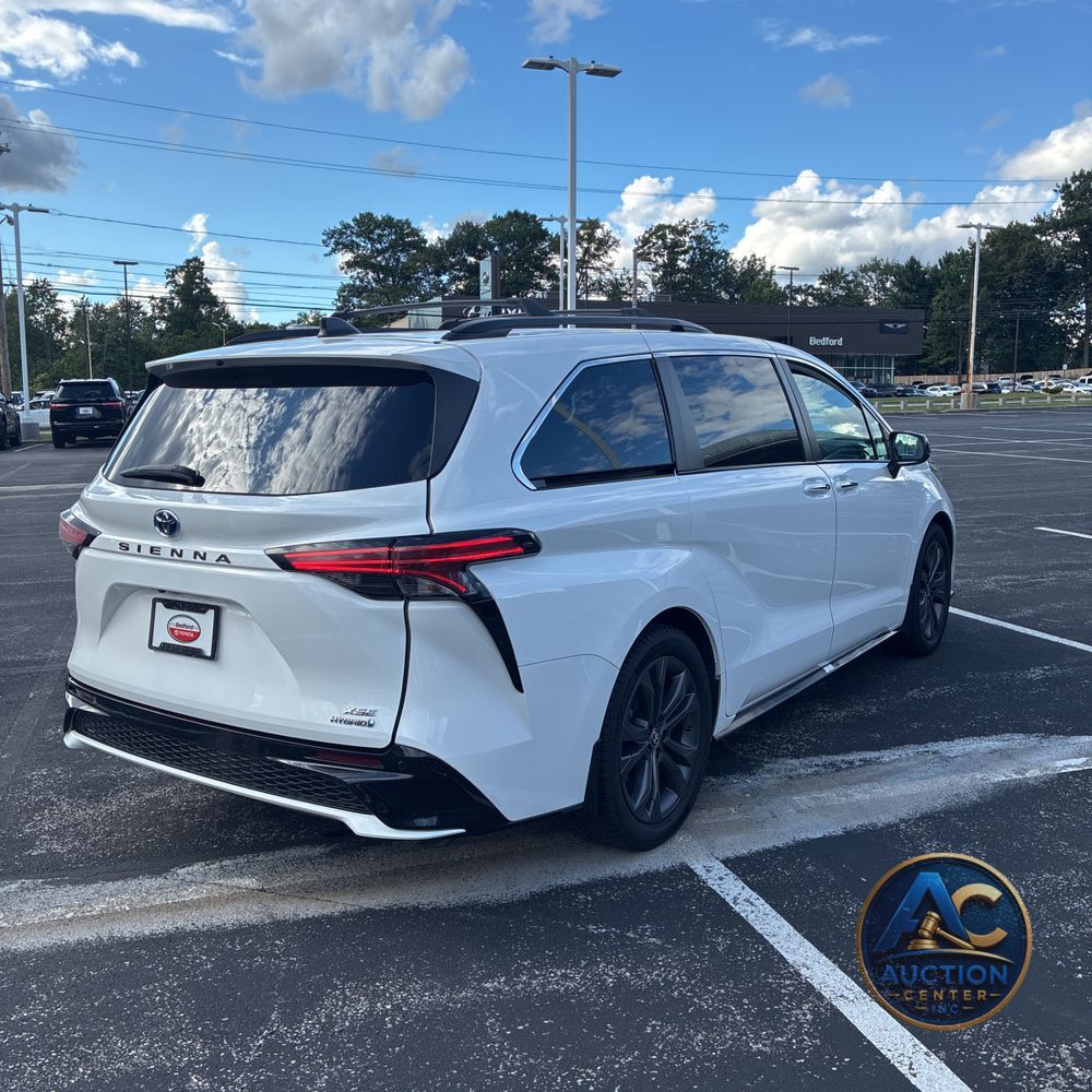 2023 Toyota Sienna XSE 7-Passenger