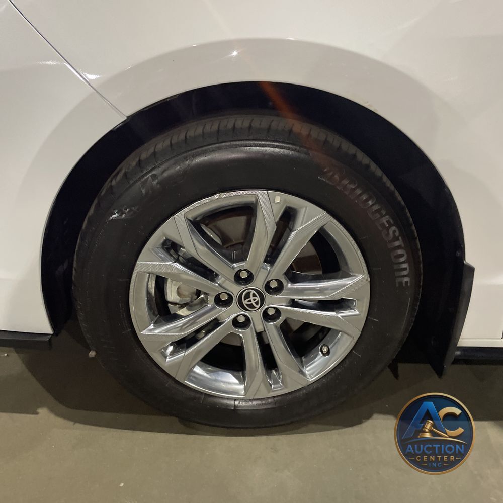 2023 Toyota Sienna XSE 7-Passenger