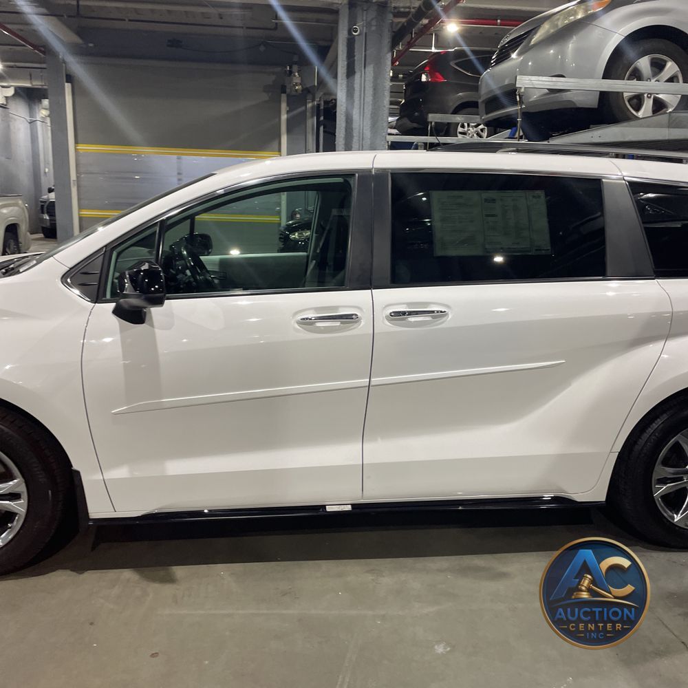 2023 Toyota Sienna XSE 7-Passenger