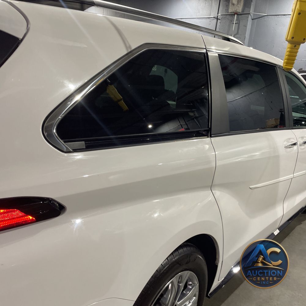 2023 Toyota Sienna XSE 7-Passenger