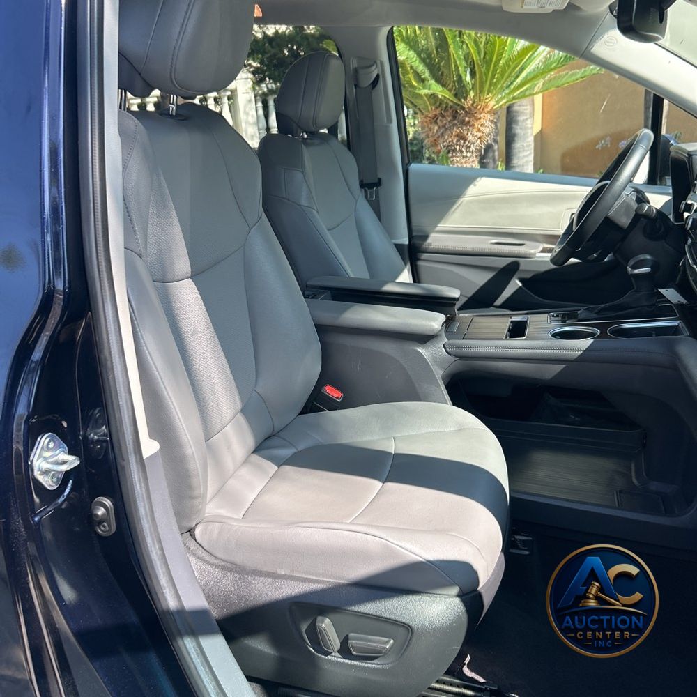 2024 Toyota Sienna XLE 8-Passenger