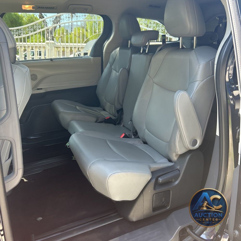 2024 Toyota Sienna XLE 8-Passenger