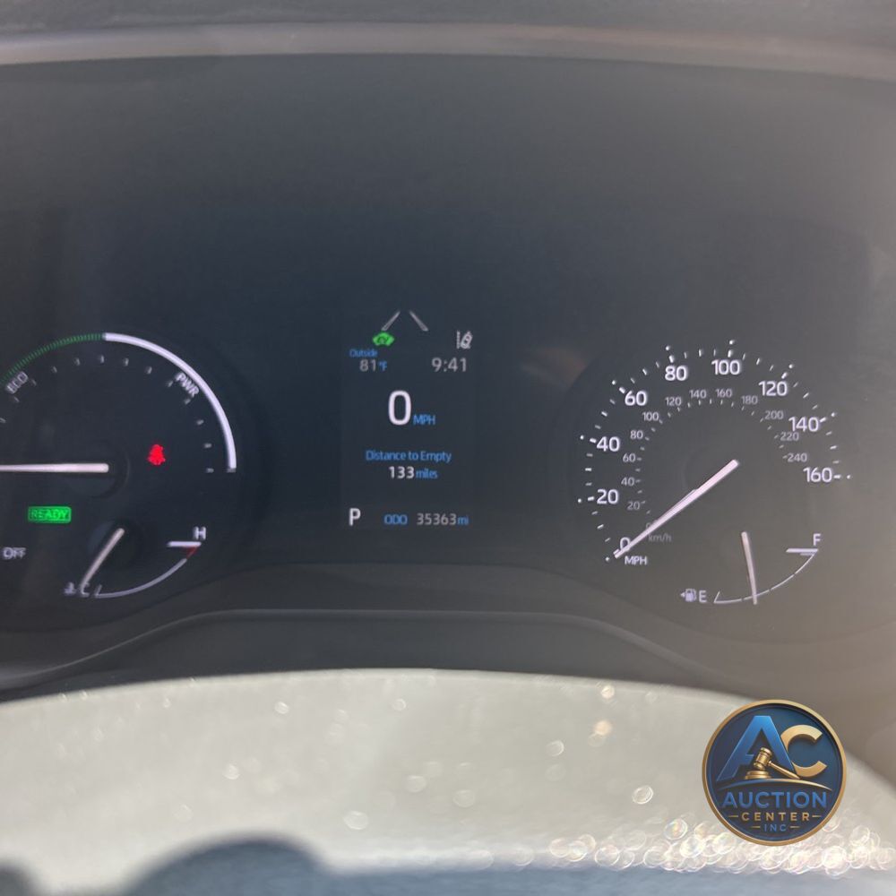 2024 Toyota Sienna XLE 8-Passenger